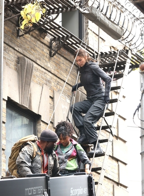 Click to view full size image
==============
VKA003.jpg VKA003.jpg